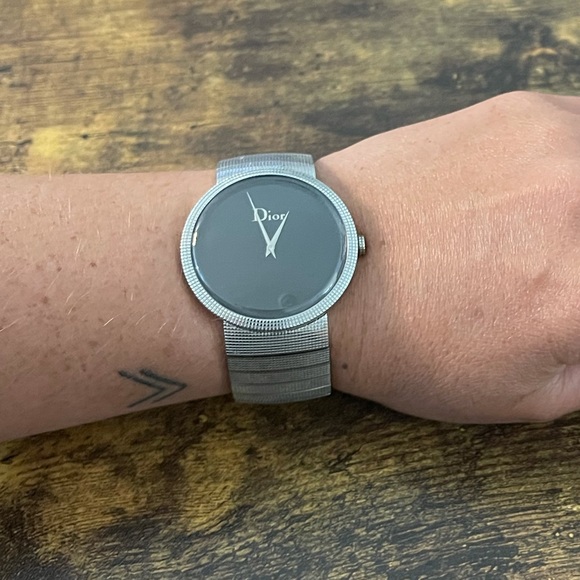 Authentic Dior ladies watch EUC - Picture 3 of 7